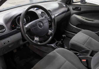 Подержанный автомобиль Chevrolet Lacetti Hatchback 2007 года (15 фото)