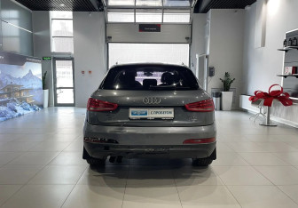 Подержанный автомобиль Audi Q3 2012 года (5 фото)