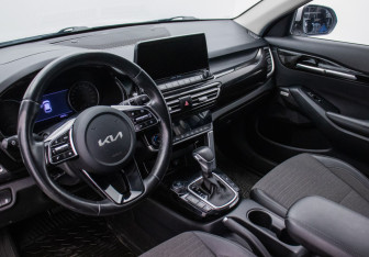 Подержанный автомобиль Kia Seltos 2021 года (9 фото)