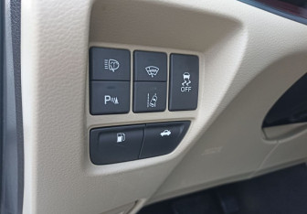 Подержанный автомобиль Acura TLX 2014 года (11 фото)