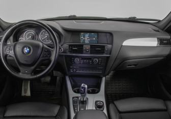Подержанный автомобиль BMW X3 2013 года (13 фото)