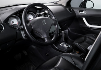 Подержанный автомобиль Peugeot 308 Hatchback 2008 года (14 фото)