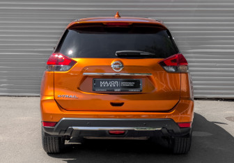 Подержанный автомобиль Nissan X-Trail 2021 года (6 фото)