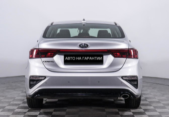 Подержанный автомобиль Kia Cerato Sedan 2020 года (6 фото)