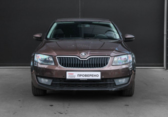 Подержанный автомобиль Skoda Octavia Liftback 2014 года (2 фото)