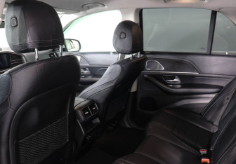 Подержанный автомобиль Mercedes-Benz GLE 2020 года (12 фото)