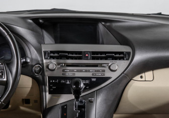 Подержанный автомобиль Lexus RX 2011 года (13 фото)