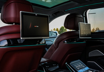 Подержанный автомобиль Audi S8 2020 года (22 фото)