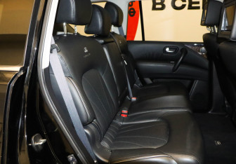 Подержанный автомобиль Infiniti QX80 2014 года (7 фото)