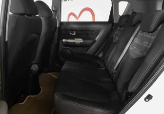 Подержанный автомобиль Kia Soul 2012 года (10 фото)