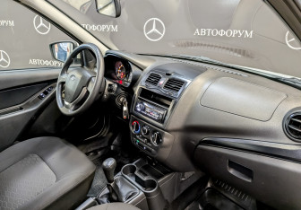 Подержанный автомобиль LADA (ВАЗ) Granta Sedan 2023 года (10 фото)