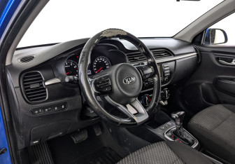 Подержанный автомобиль Kia Rio Hatchback 2019 года (14 фото)