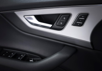 Подержанный автомобиль Audi Q7 2018 года (18 фото)