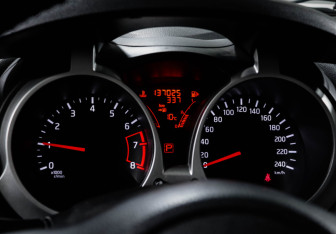 Подержанный автомобиль Nissan Juke 2012 года (11 фото)