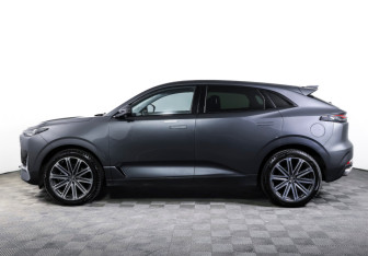 Подержанный автомобиль Changan UNI-K 2022 года (8 фото)