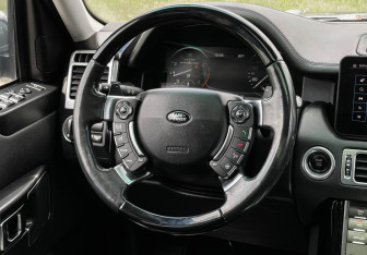 Подержанный автомобиль Land Rover Range Rover 2011 года (14 фото)