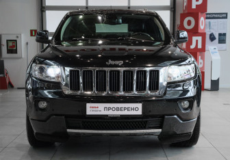 Подержанный автомобиль Jeep Grand Cherokee 2012 года (2 фото)