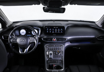 Подержанный автомобиль Hyundai Santa Fe 2021 года (17 фото)