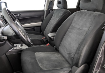 Подержанный автомобиль Nissan X-Trail 2013 года (20 фото)