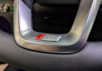 Подержанный автомобиль Audi Q5 2017 года (18 фото)