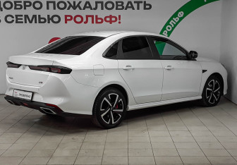 Подержанный автомобиль Kaiyi E5 2023 года (4 фото)