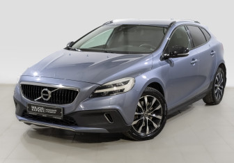 Подержанный автомобиль Volvo V40 Hatchback 2019 года (1 фото)