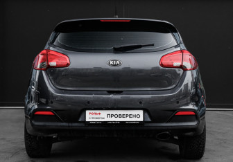 Подержанный автомобиль Kia Ceed Hatchback 2013 года (6 фото)