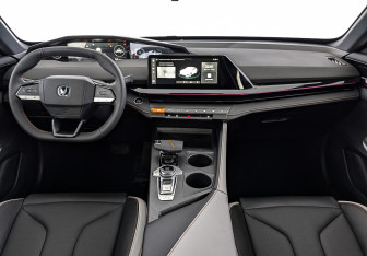 Новый Changan UNI-V 2024 (10 фото)