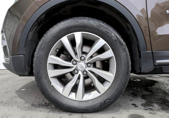 Подержанный автомобиль Geely Atlas 2020 года (18 фото)