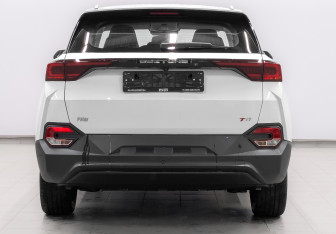 Новый FAW Bestune T77 2023 (6 фото)