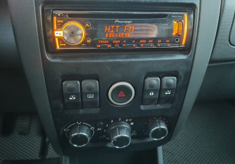 Подержанный автомобиль LADA (ВАЗ) Largus Wagon 2014 года (15 фото)