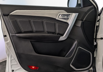 Подержанный автомобиль Geely Emgrand 7 2018 года (19 фото)