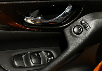 Подержанный автомобиль Nissan X-Trail 2019 года (12 фото)