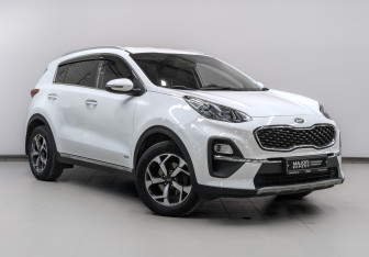 Подержанный автомобиль Kia Sportage 2020 года (3 фото)