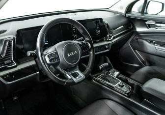 Подержанный автомобиль Kia Sportage 2022 года (11 фото)