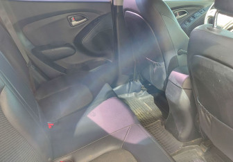 Подержанный автомобиль Hyundai ix35 2012 года (11 фото)