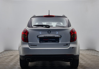 Подержанный автомобиль SsangYong Korando 2011 года (4 фото)