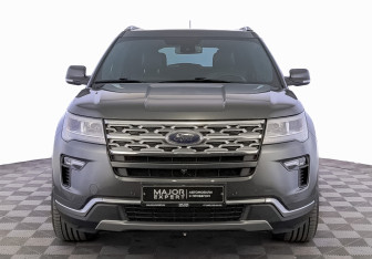 Подержанный автомобиль Ford Explorer 2018 года (2 фото)
