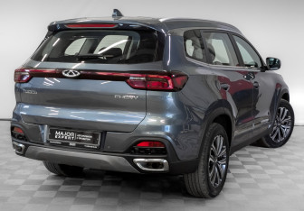 Подержанный автомобиль Chery Tiggo 8 2020 года (5 фото)