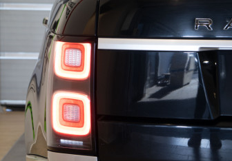 Подержанный автомобиль Land Rover Range Rover 2021 года (39 фото)