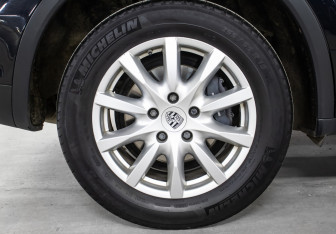 Подержанный автомобиль Porsche Cayenne 2013 года (27 фото)