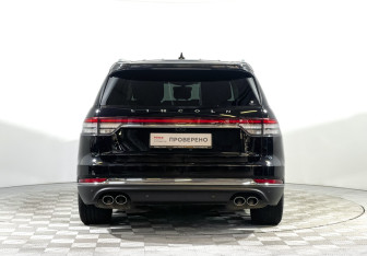 Подержанный автомобиль Lincoln Aviator 2020 года (6 фото)