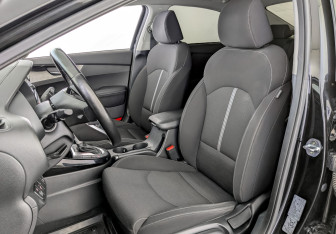 Подержанный автомобиль Kia Cerato Sedan 2021 года (20 фото)