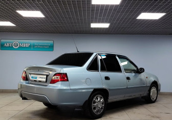 Подержанный автомобиль Daewoo Nexia Sedan 2012 года (5 фото)
