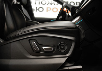 Подержанный автомобиль Audi Q7 2020 года (33 фото)