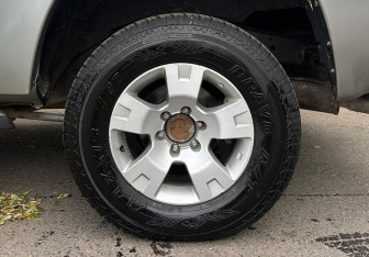 Подержанный автомобиль Nissan Patrol 2008 года (15 фото)