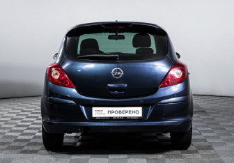 Подержанный автомобиль Opel Corsa 2013 года (6 фото)