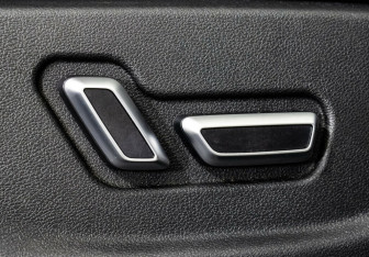 Подержанный автомобиль Geely Atlas 2021 года (17 фото)