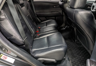 Подержанный автомобиль Lexus RX 2011 года (18 фото)