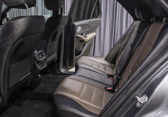 Подержанный автомобиль Mercedes-Benz GLE 2019 года (12 фото)